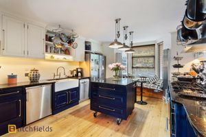 Kitchen- click for photo gallery